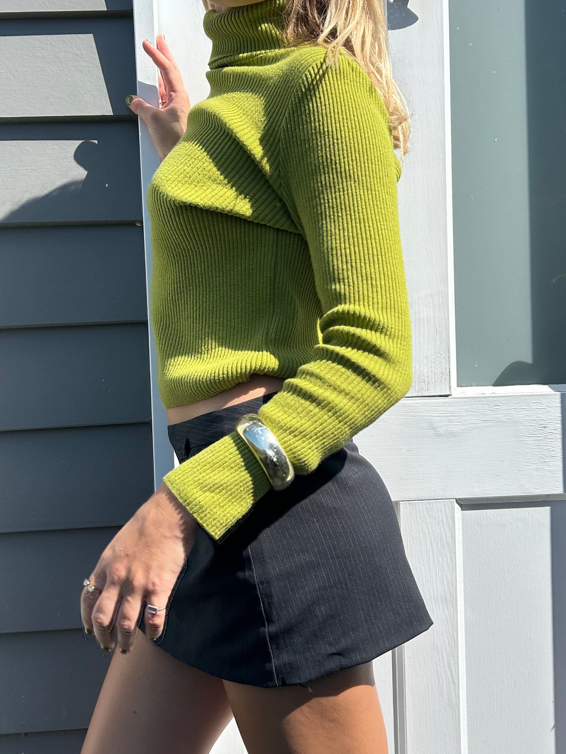 Turtle neck knit