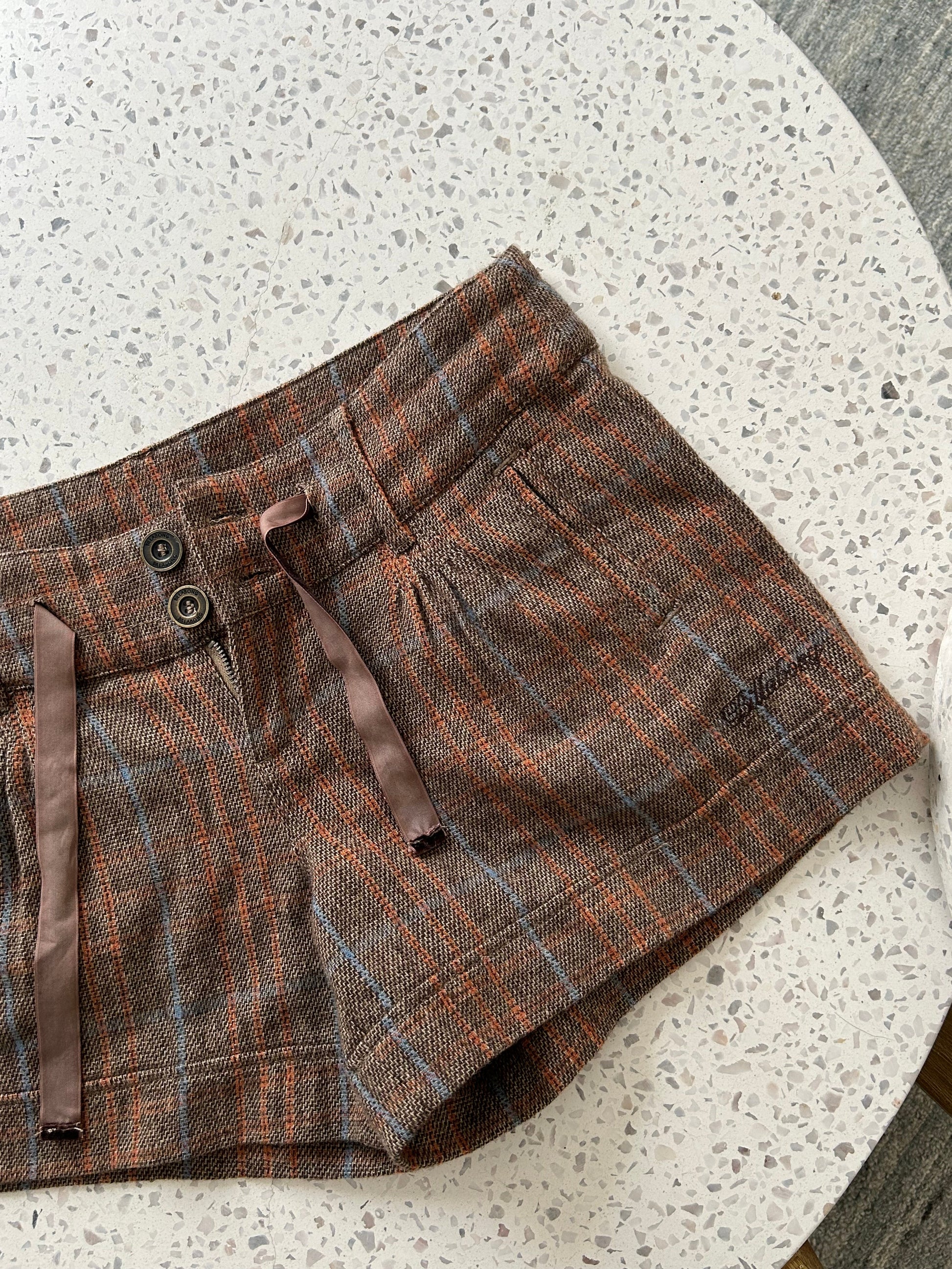 Vintage Billabong plaid shorts