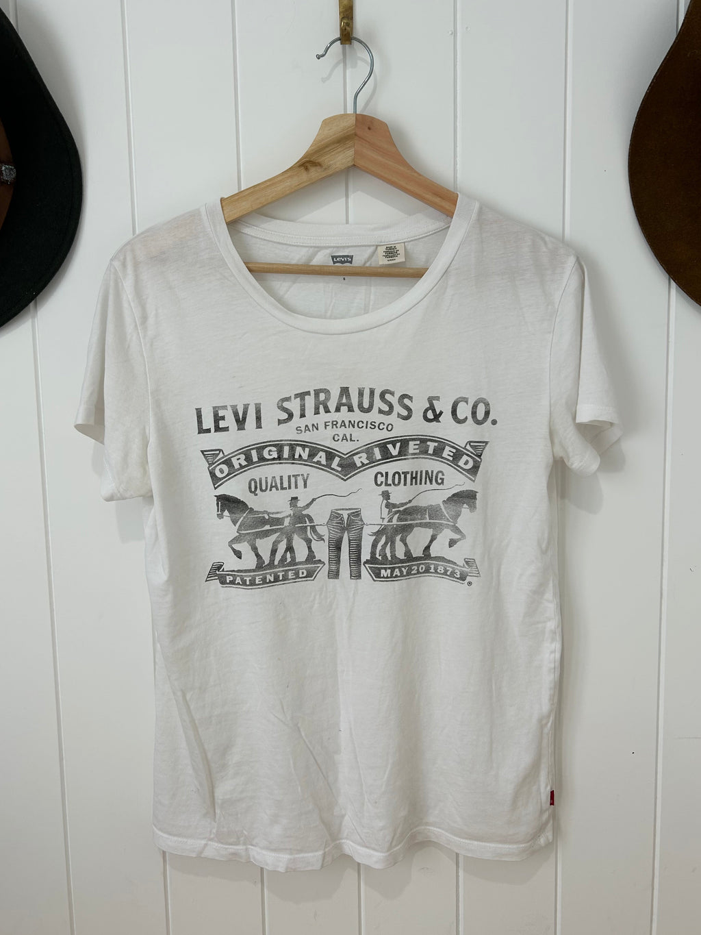 Levi’s Tee
